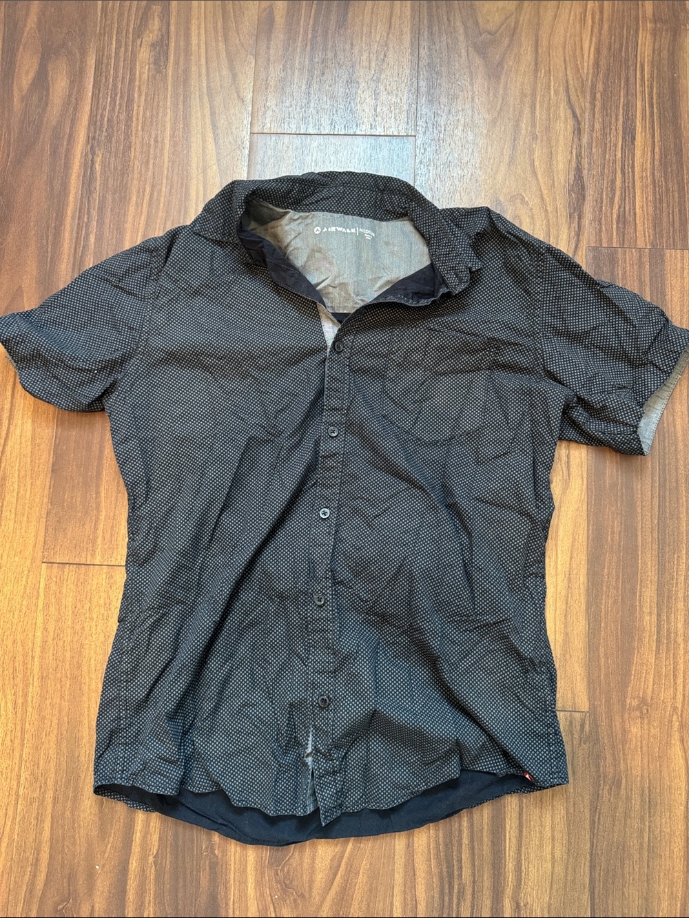 Airwalk Black Short-Sleeve Micro Dot Button-Down Shirt